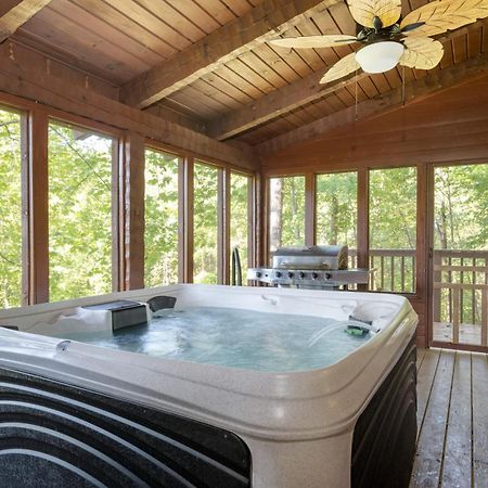 Dudley IV By Avantstay Cosy Cabin W Hot Tub Sweeping Views Pigeon Forge Bagian luar foto