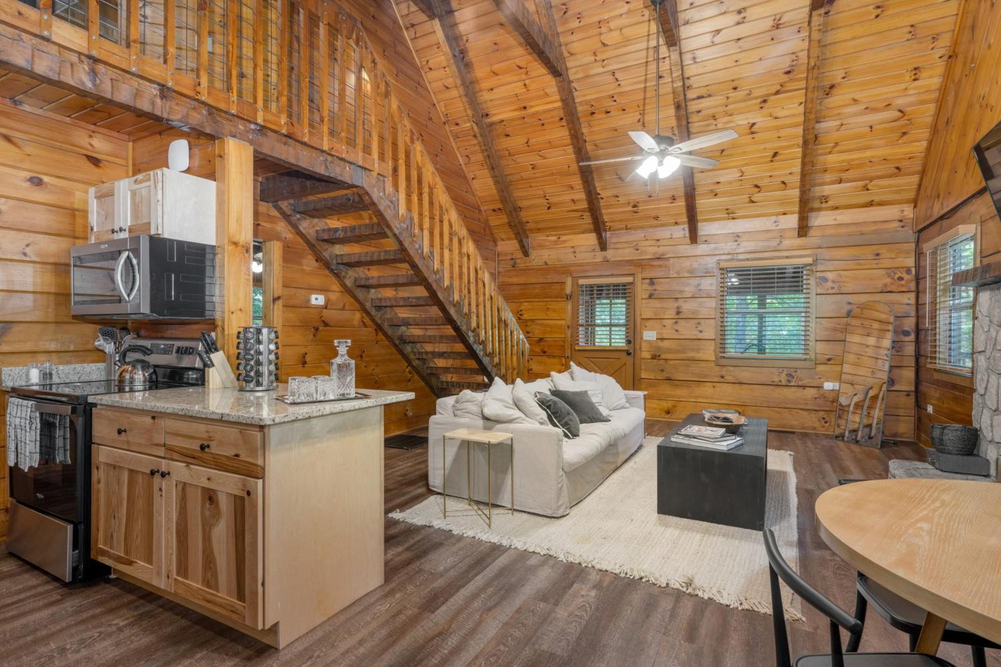 Dudley IV By Avantstay Cosy Cabin W Hot Tub Sweeping Views Pigeon Forge Bagian luar foto