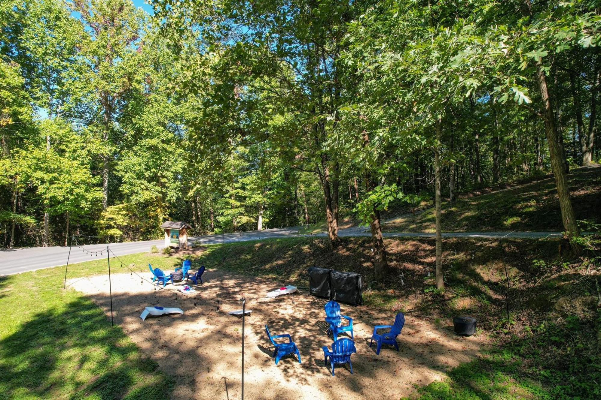 Dudley IV By Avantstay Cosy Cabin W Hot Tub Sweeping Views Pigeon Forge Bagian luar foto